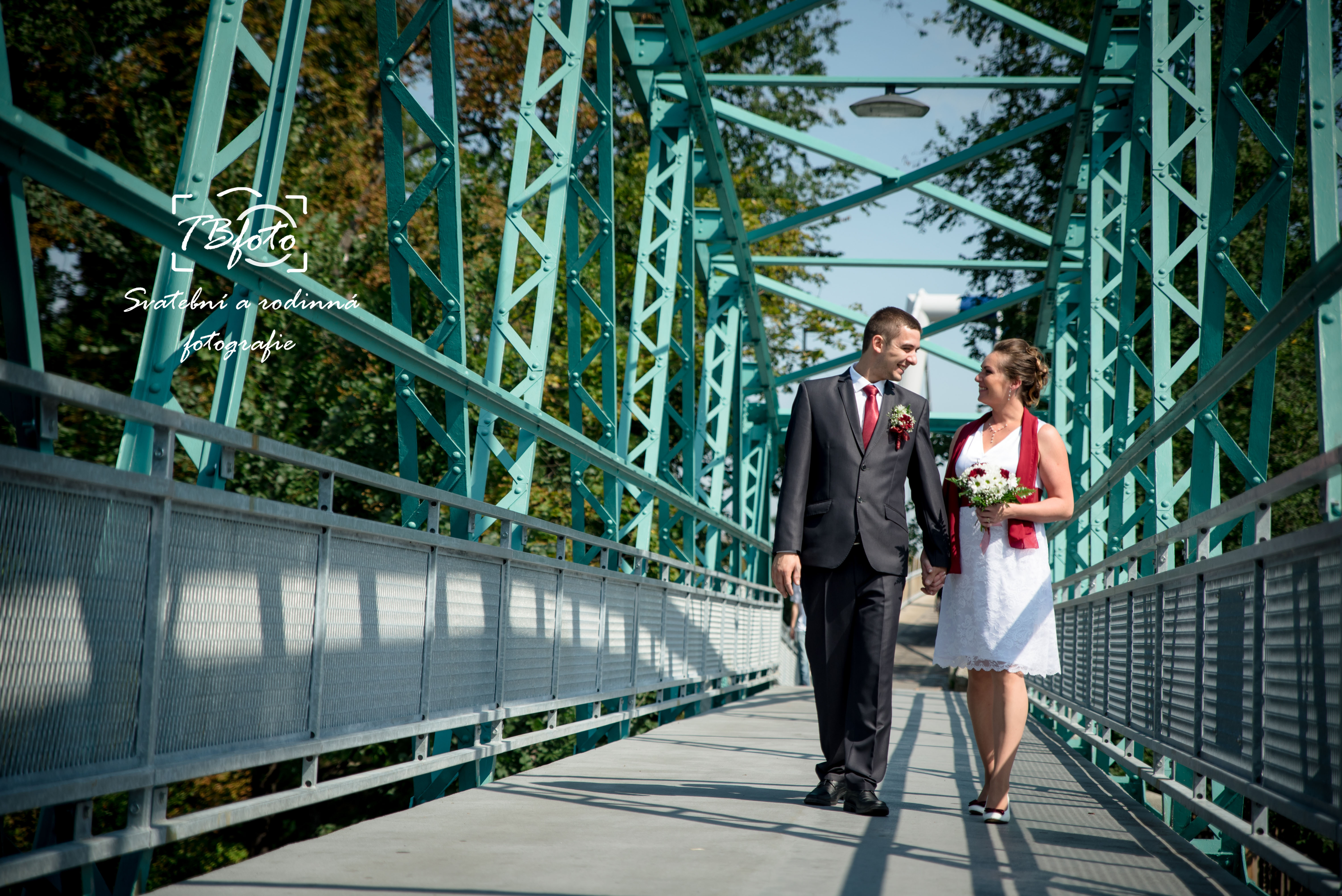 Svatebni_fotograf_Kolin_kmochuv_ostrov