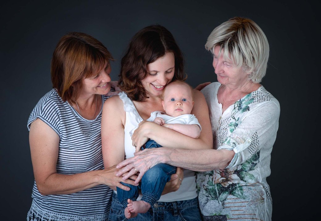 Rodinne_foceni_zeny_z_jednoho_rodu_4_generace05