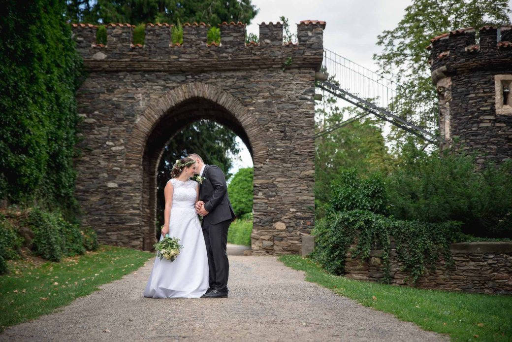 Svatba_na_zamku_Zleby_svatebni_fotograf_Zleby_Caslav33