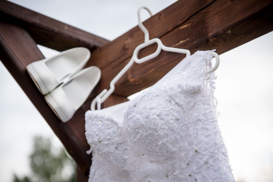 1.Svatebni_pripravy_svatba_na_zamku_Radim02