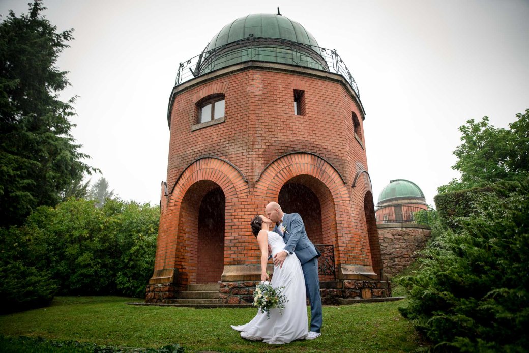 Svatebni_fotografie_za_deste_Hvezdarna_Ondrejov_001